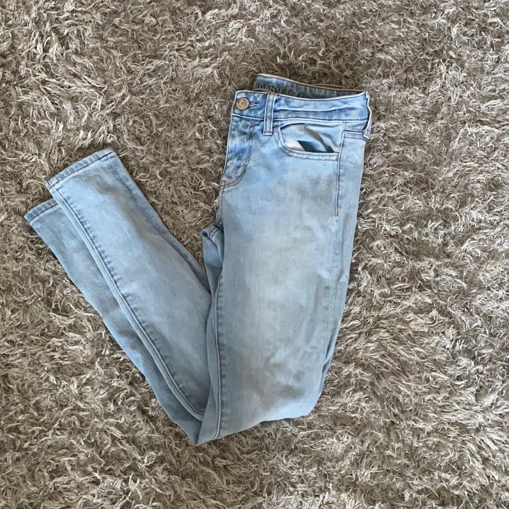 Light Wash American Eagle Jeans-Size 2